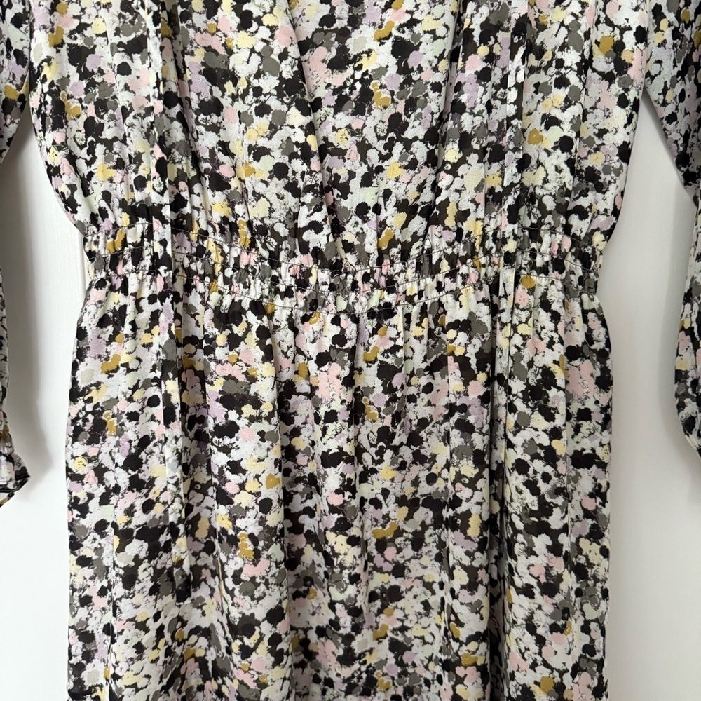 THEORY Gathered Shirt Dress in Floral Silk Crepe, Size Large - Picture 5 of 9